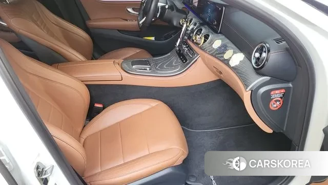 Mercedes-Benz E-Class W213 2021 Белый из Кореи, фото 6