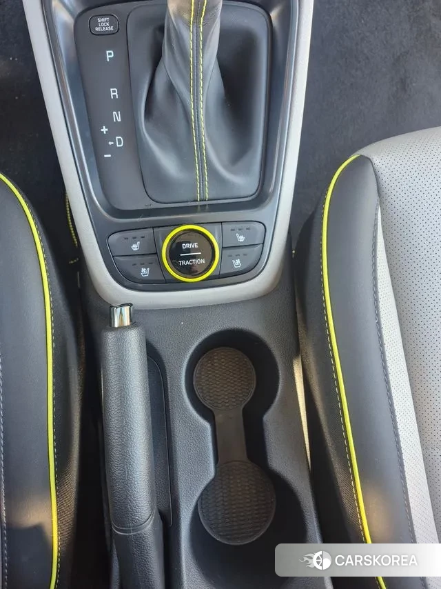 Hyundai Venue 2022 Белый двухцветный из Кореи, фото 6