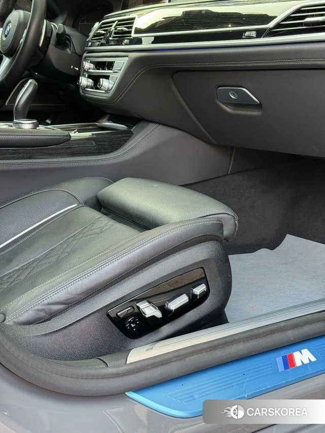 BMW 7 series 2020 Темно-серый из Китая, фото 6