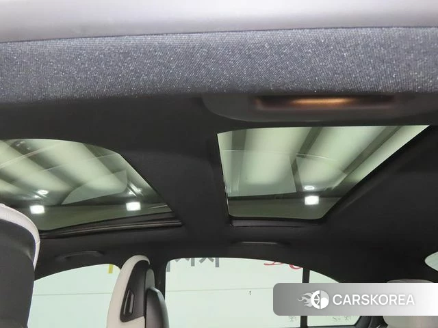 Mercedes-Benz C-Class W206 2022 Белый из Кореи, фото 6