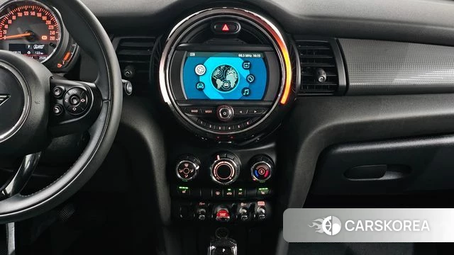 Mini Cooper 2019 Жемчужный цвет из Кореи, фото 6