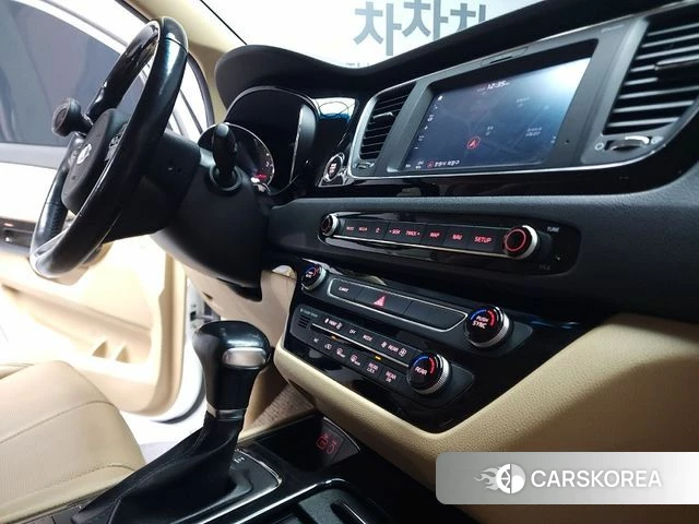 Kia All New Carnival 2018 Жемчужный цвет из Кореи, фото 6