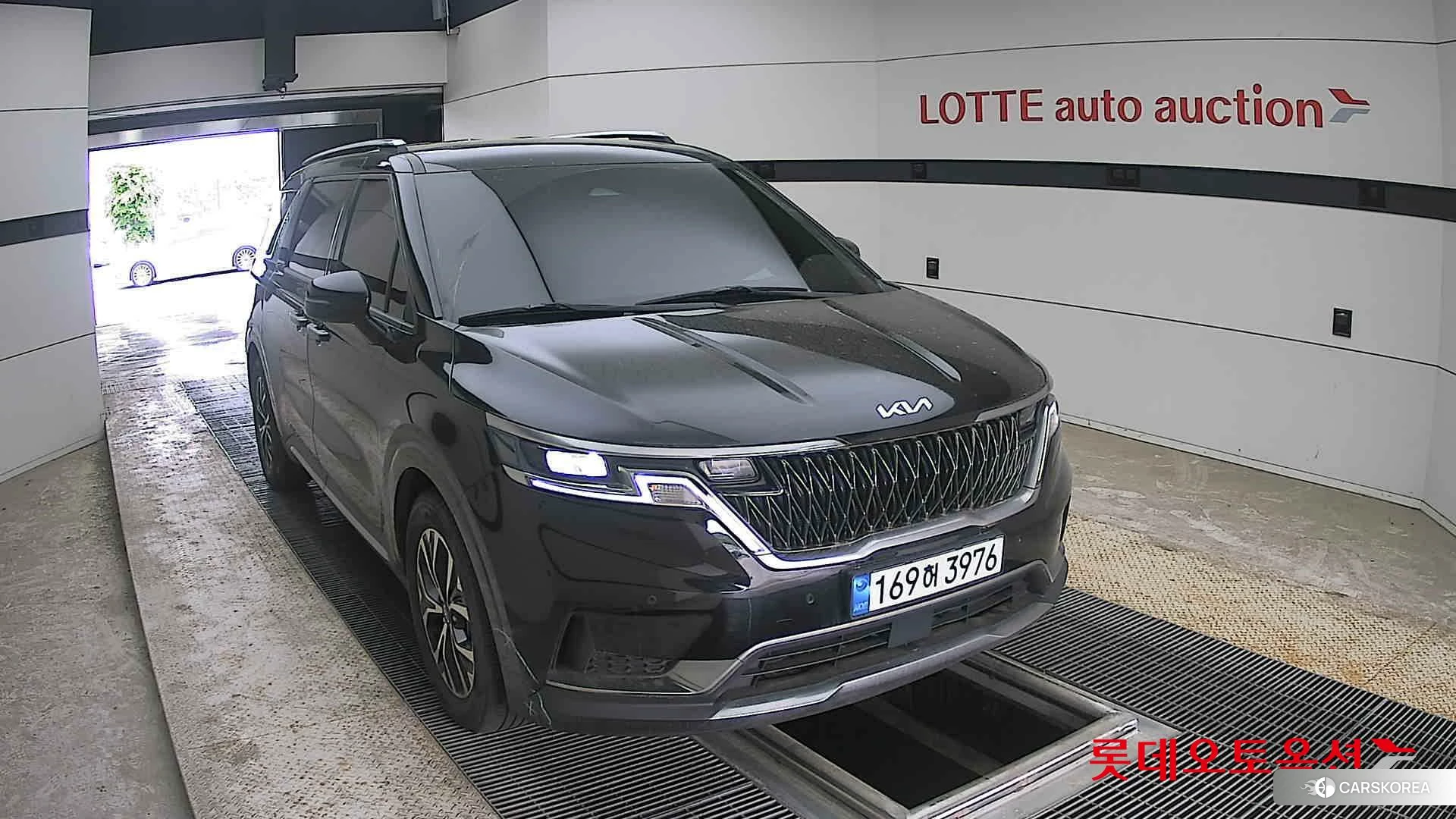 Kia Carnival 2023 Aurora Black Pearl из Кореи, фото 6