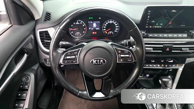 Kia Seltos 2021 Белый из Кореи, фото 6