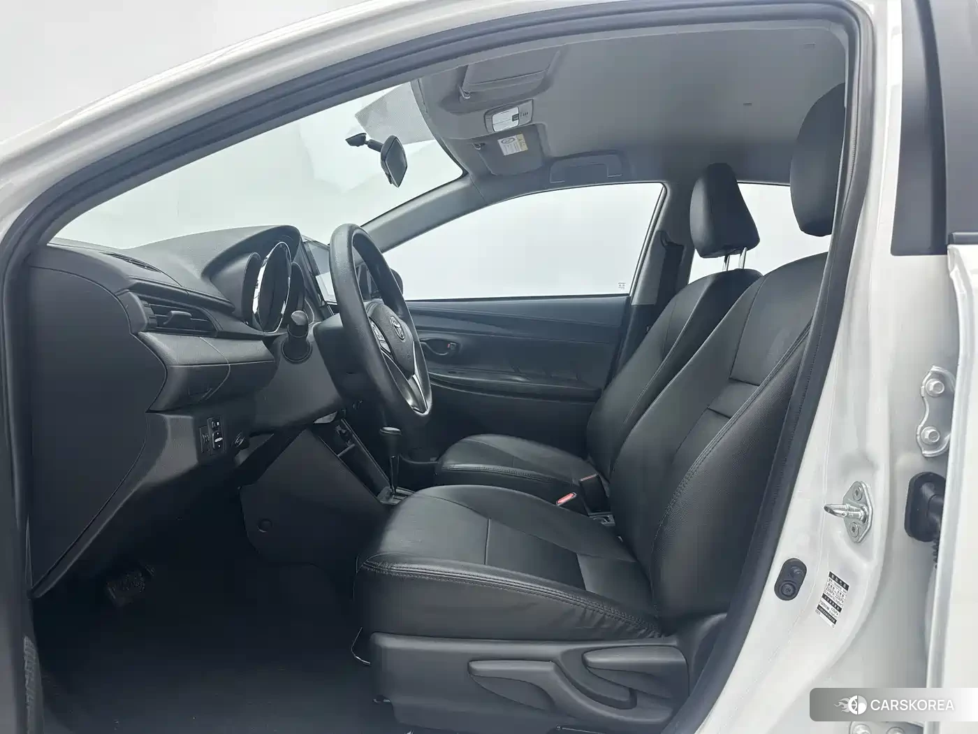 Toyota Vios 2022 Белый из Китая, фото 6