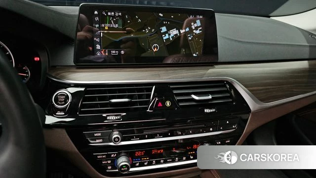 BMW 5 Series (G30) 2018 Белый из Кореи, фото 6