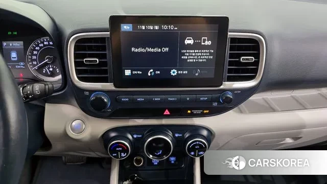 Hyundai Venue 2020 Серебристо-серый из Кореи, фото 6