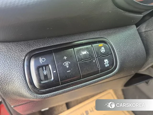 Hyundai Venue 2021 Красный из Кореи, фото 6