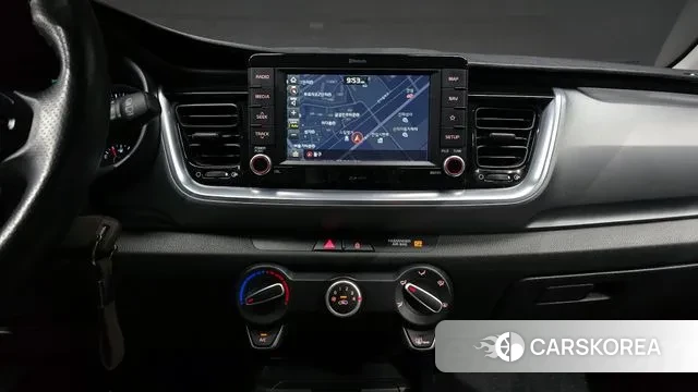 Kia Stonic 2019 Белый из Кореи, фото 6