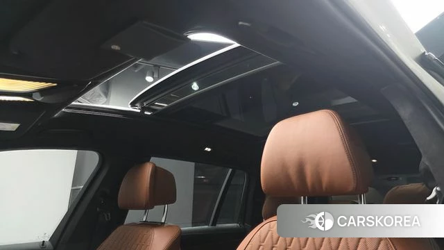 BMW X7 (G07) 2023 Белый из Кореи, фото 6