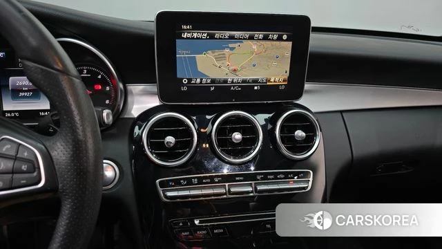Mercedes-Benz C-Class W205 2018 Белый из Кореи, фото 6