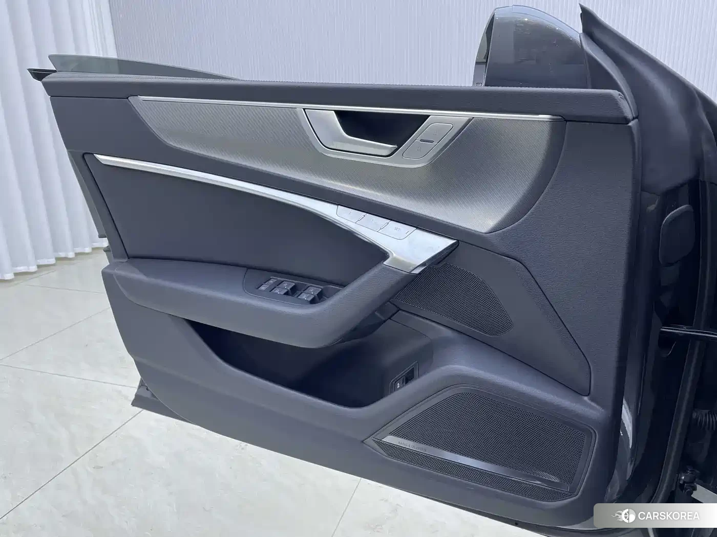 Audi A7 2024 Silver/gray из Китая, фото 6
