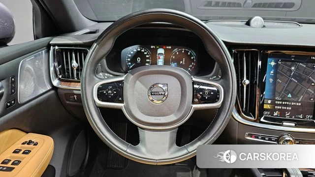 Volvo V60 Cross-Country 2nd Generation 2021 Серый из Кореи, фото 6