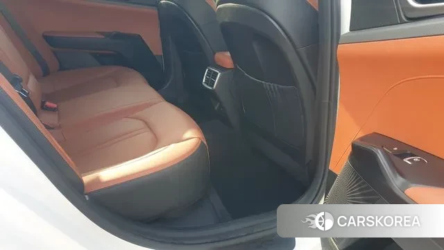 Kia The New K5 3rd generation 2023 Белый из Кореи, фото 6