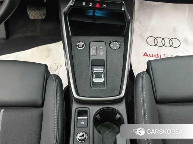Audi A3 2024 Темно-серый из Китая, фото 6