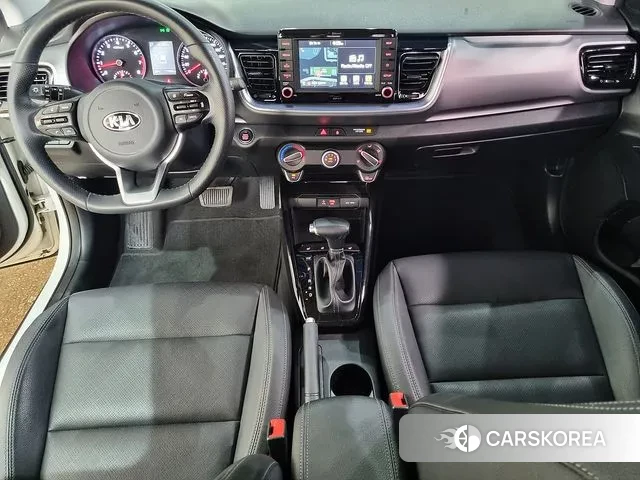 Kia Stonic 2018 Белый из Кореи, фото 6