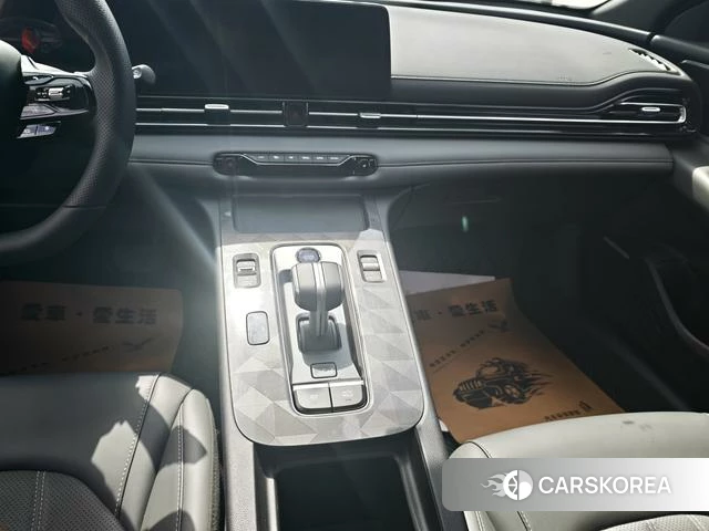 GAC Trumpchi Shadow Leopard 2024 Белый из Китая, фото 6