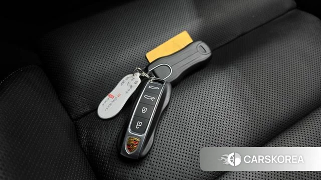 Porsche Taycan 2021 Синий из Кореи, фото 6