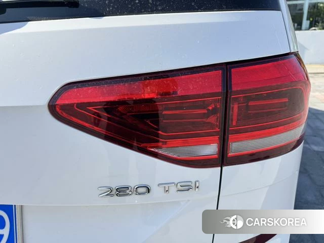 Volkswagen Touran L 2021 Белый из Китая, фото 6