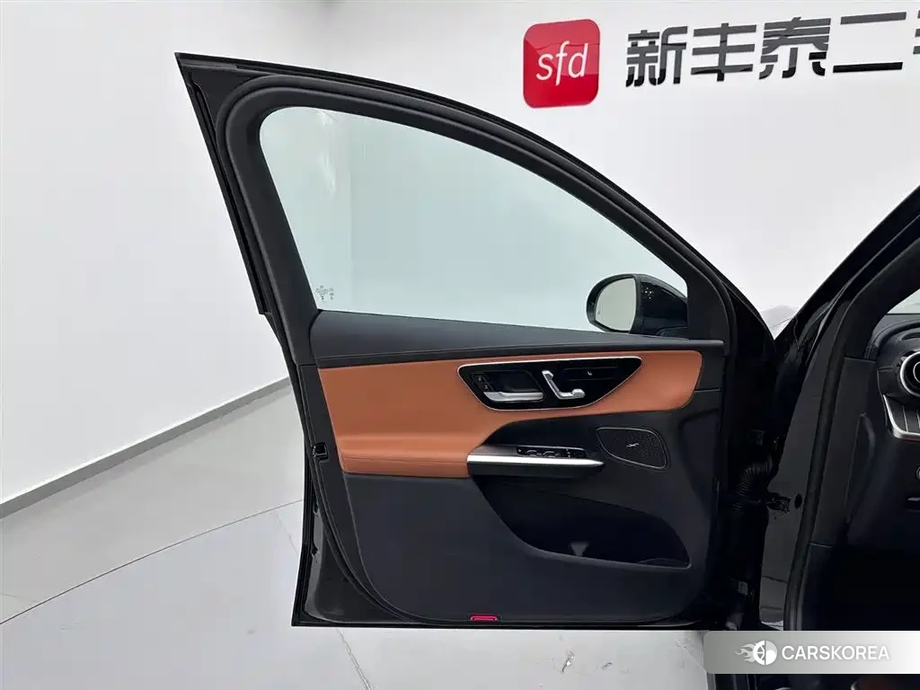 Mercedes-Benz GLC 2025 Черный из Китая, фото 6
