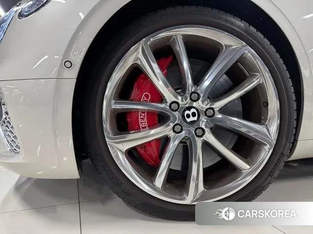 Bentley Continental GT 3rd Generation 2020 Песочный из Кореи, фото 6