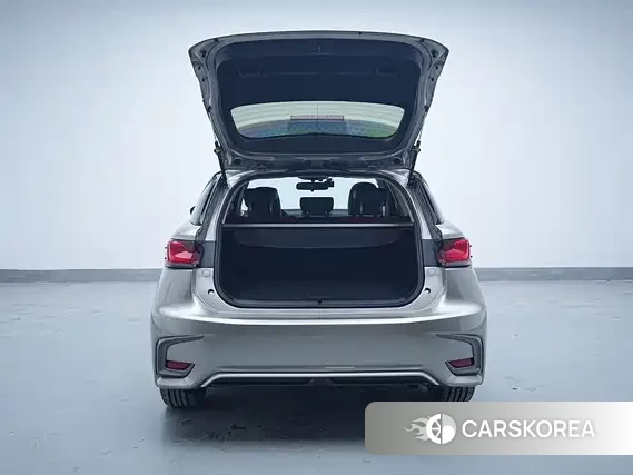 Lexus CT id 4628354 из Китая 7