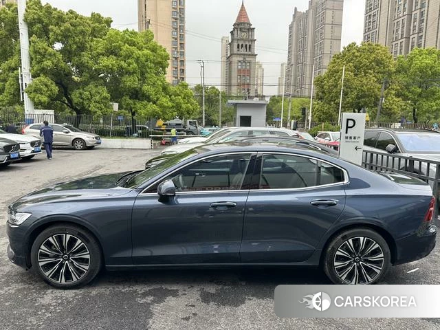 Volvo S60 2025 Синий из Китая, фото 6