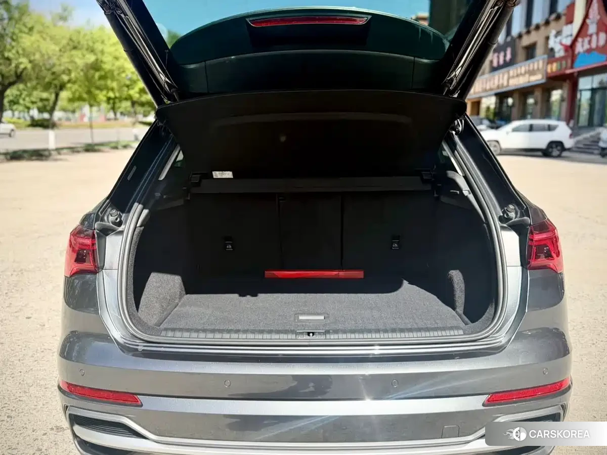 Audi Q3 2021 Silver/gray из Китая, фото 6