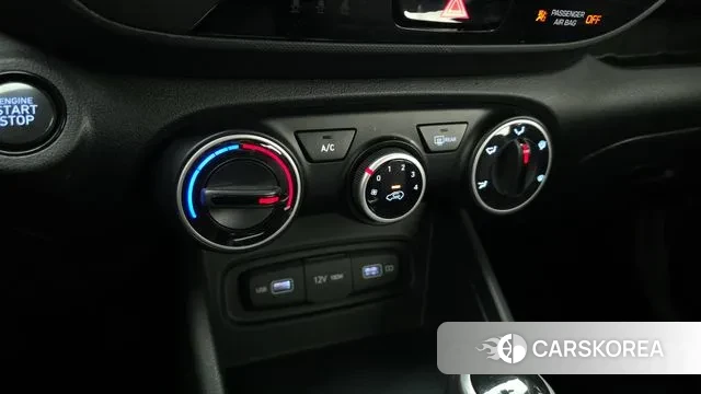 Hyundai Venue 2021 Серебристо-серый из Кореи, фото 6