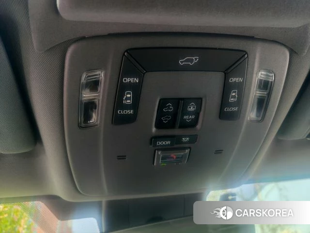 Toyota Grevia 2024 Темно-серый из Китая, фото 6
