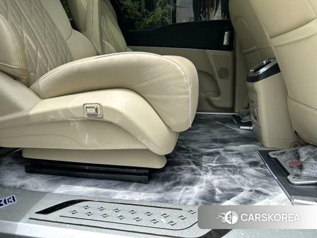 Buick GL8 2023 Белый из Китая, фото 6