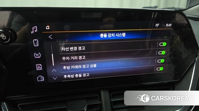 Chevrolet (GM Daewoo) Trax Crossover 2023 Черный из Кореи, фото 6