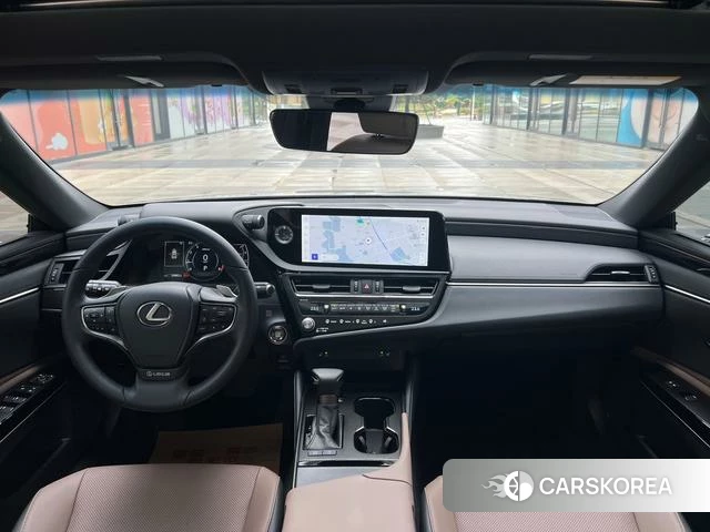 Lexus ES 2024 Серебристо-серый из Китая, фото 6