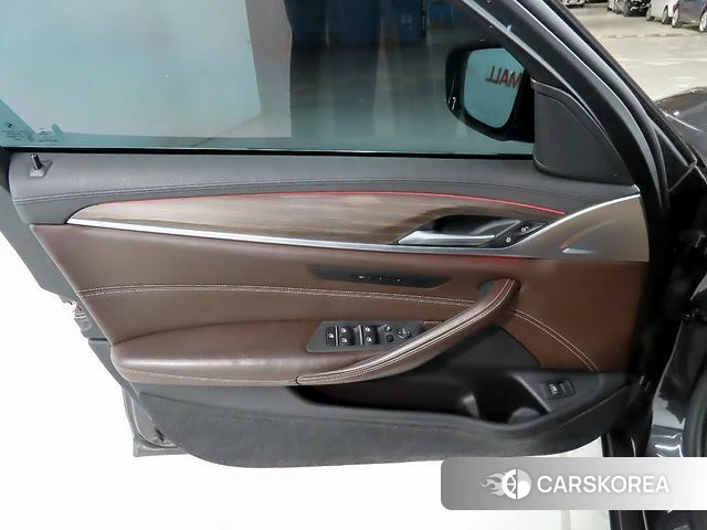 BMW 5 Series (G30) 2019 Серый из Кореи, фото 6
