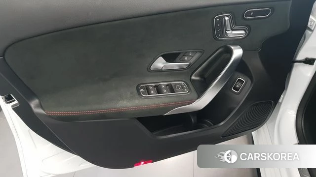 Mercedes-Benz A-Class W177 2022 Белый из Кореи, фото 6