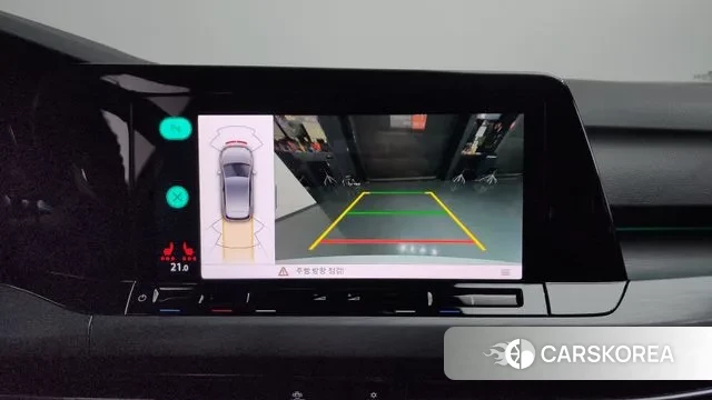 Volkswagen Golf 8th Generation 2023 Белый из Кореи, фото 6