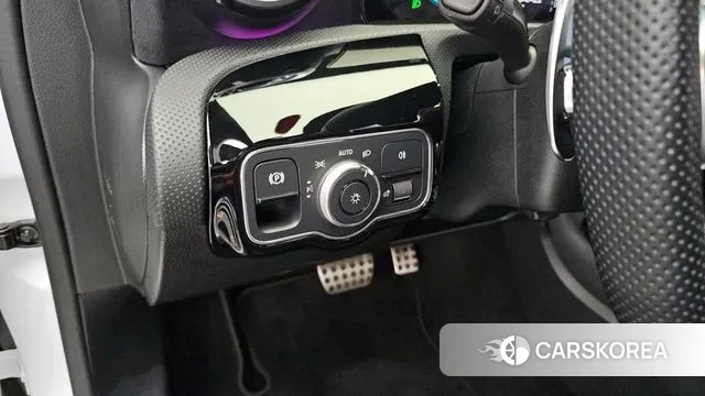 Mercedes-Benz A-Class W177 2023 Белый из Кореи, фото 6