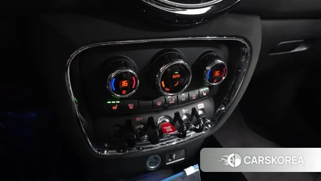 Mini Cooper Clubman 2023 Серебряный из Кореи, фото 6