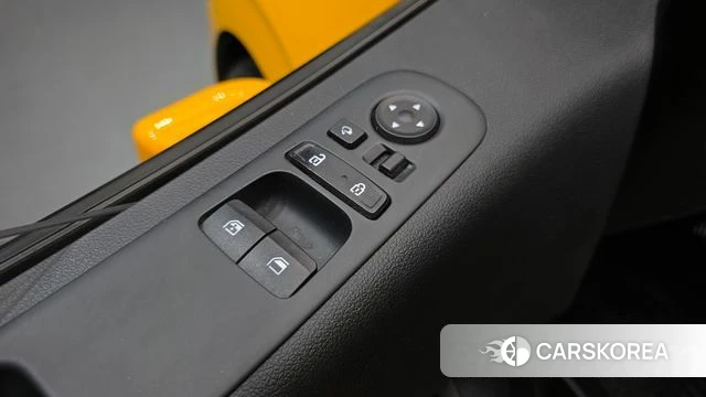 Hyundai Staria 2021 Желтый из Кореи, фото 6