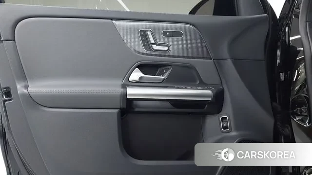 Mercedes-Benz EQA H243 2024 Черный из Кореи, фото 6