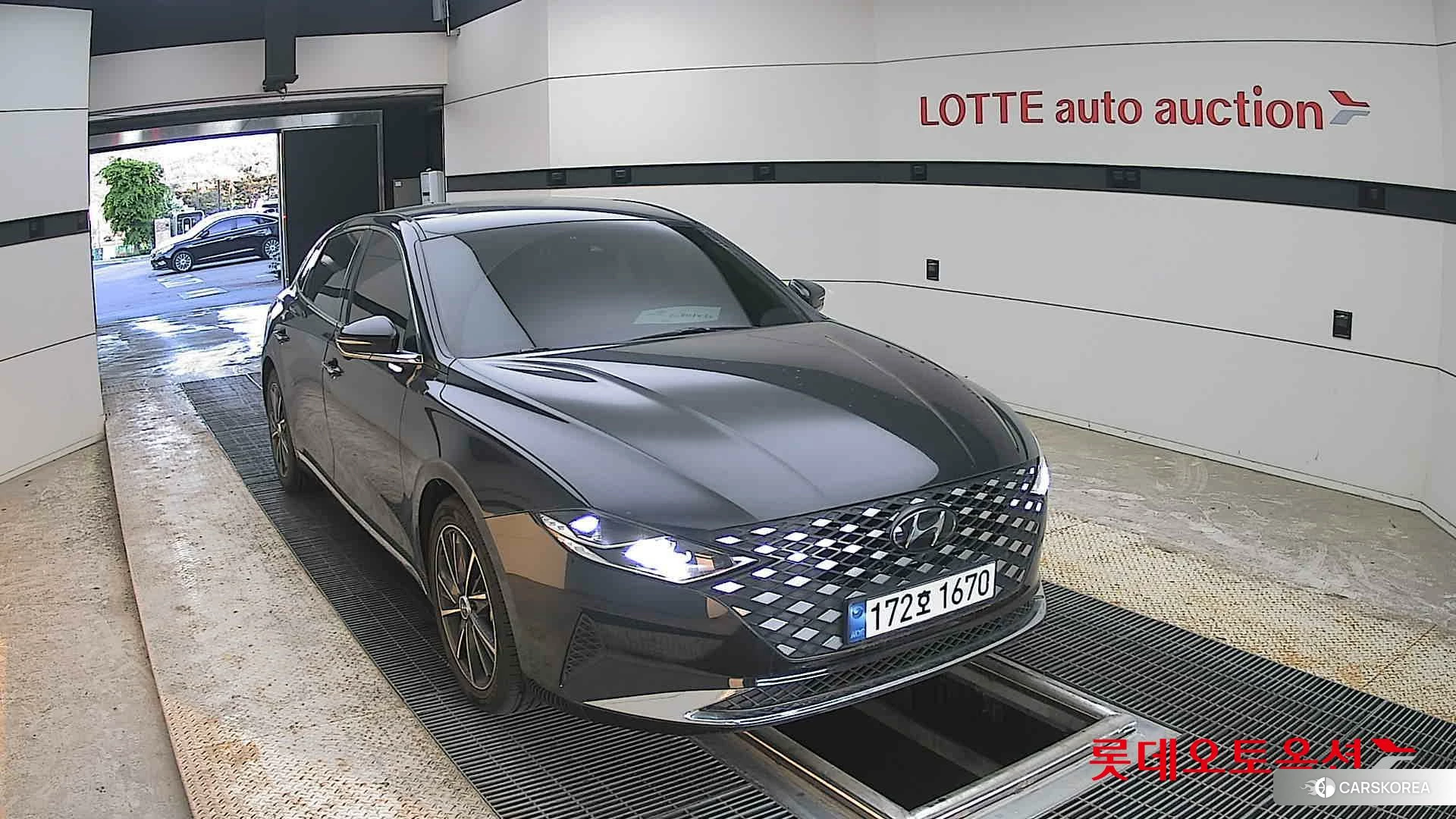 Hyundai Grandeur 2023 Midnight Black Pearl из Кореи, фото 6