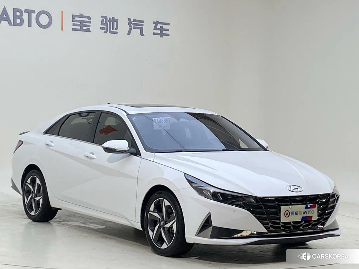 Hyundai Elantra 2022 Белый из Китая, фото 6