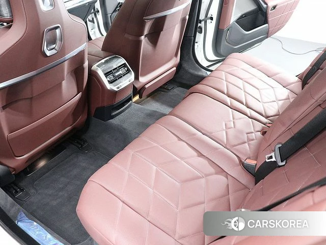 BMW 7 Series (G70) id 4349307 из Кореи 6