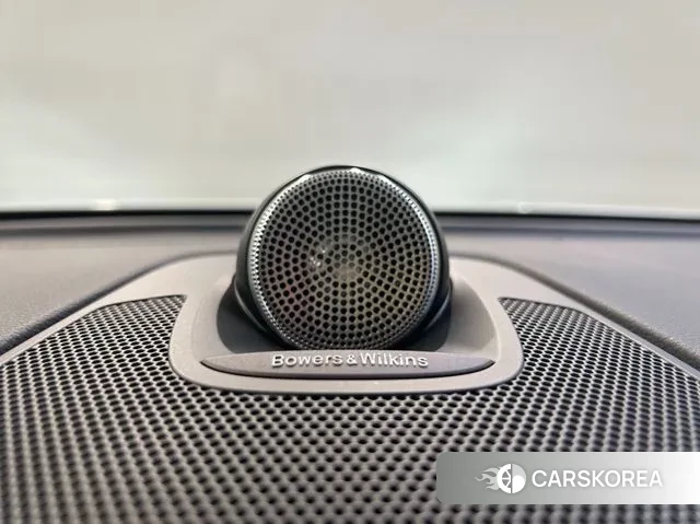 Volvo XC60 second Generation 2025 Белый из Кореи, фото 6