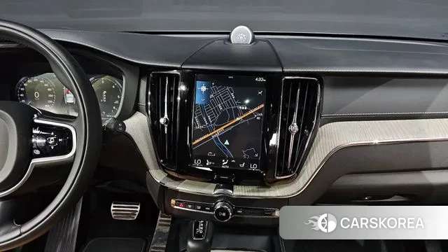 Volvo XC60 second Generation 2019 Белый из Кореи, фото 6