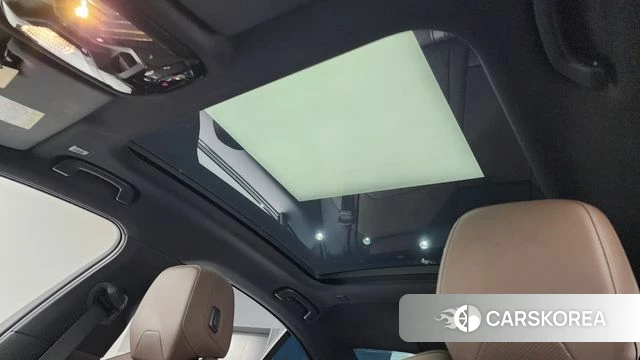BMW 5 Series (G60) 2023 Серебристо-серый из Кореи, фото 6