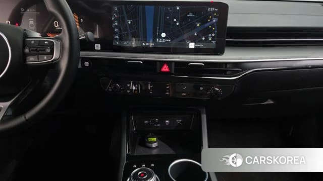 Kia The New K5 3rd generation 2023 Белый из Кореи, фото 6