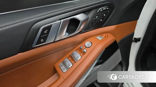 BMW X7 (G07) 2024 Белый из Кореи, фото 6