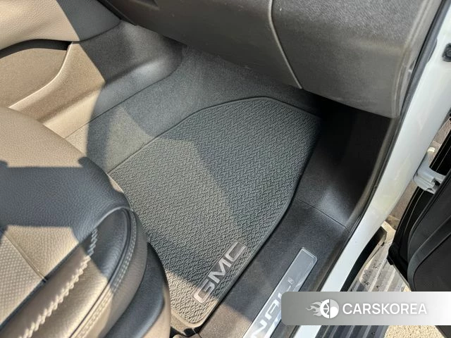 GMC Yukon 2021 Белый из Кореи, фото 6