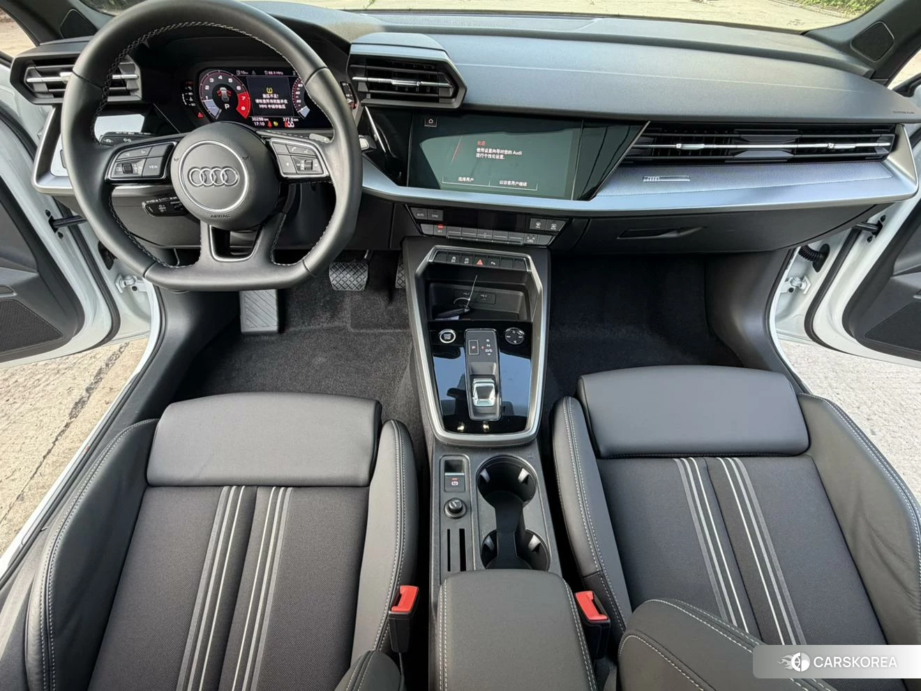 Audi A3 2023 Белый из Китая, фото 6